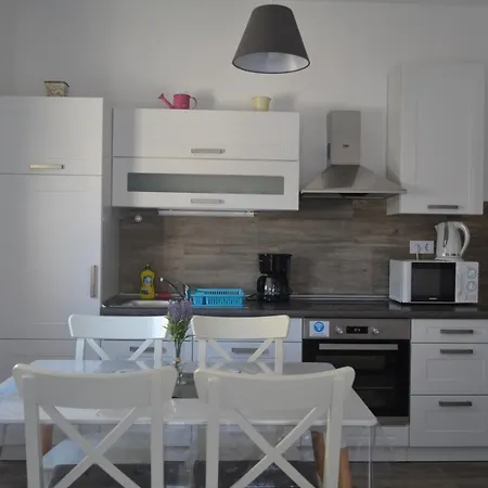 Emilia * Vodice