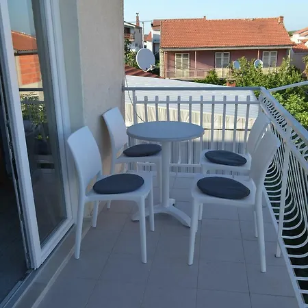 Emilia Apartamento Vodice
