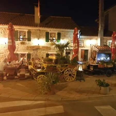 Emilia Apartamento Vodice